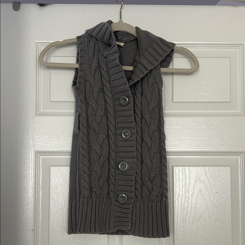 Old Navy Charcoal Cable Knit Vest